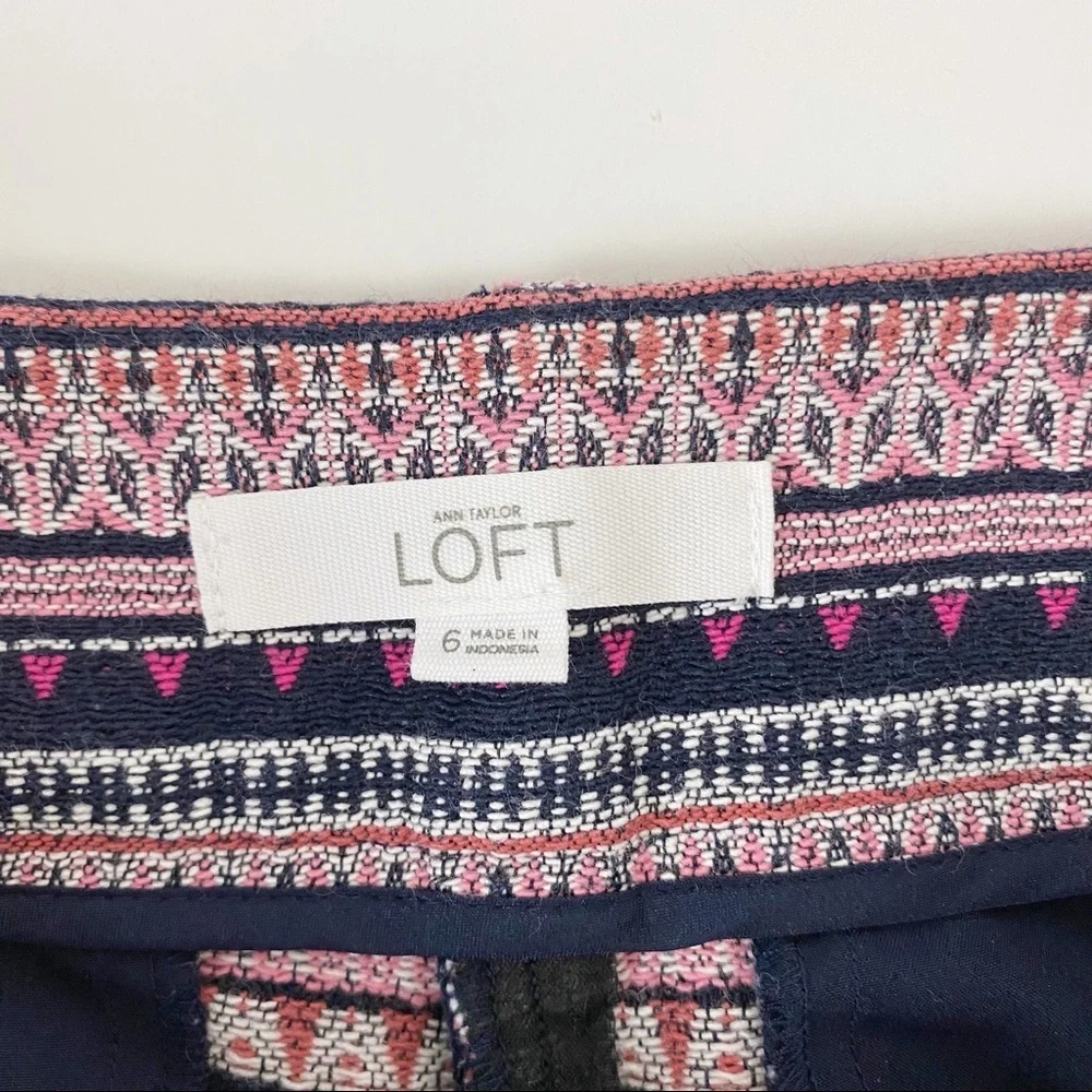 LOFT Riviera Style Stripe Short Shorts Size 6 Southwest Print